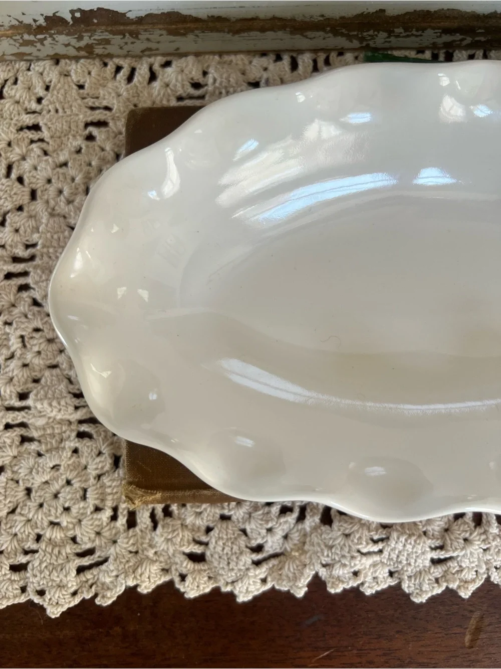 Vintage Pfaltzgraff Stoneware White Scalloped Relish/Candy Dish